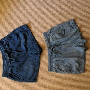 Gap pull on denim shorts